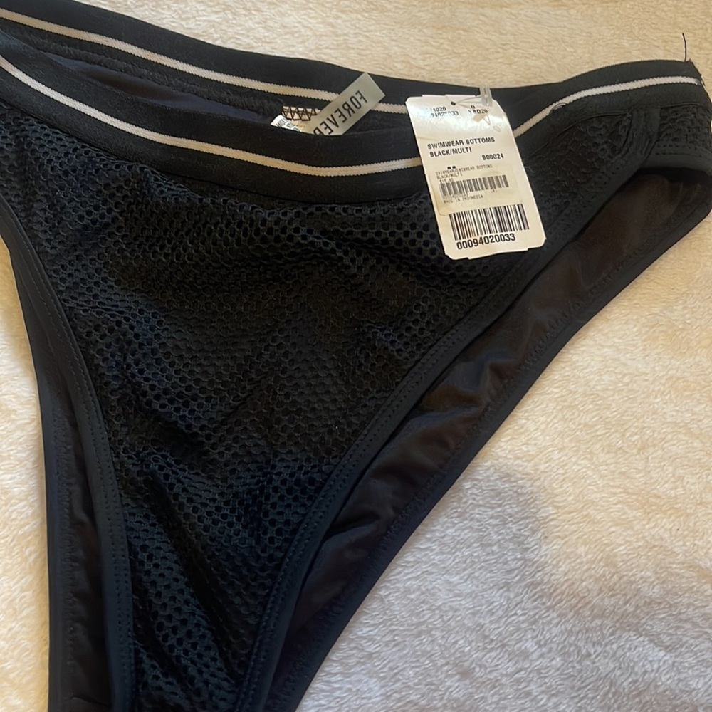 Swimsuit - Picture 5 of 5